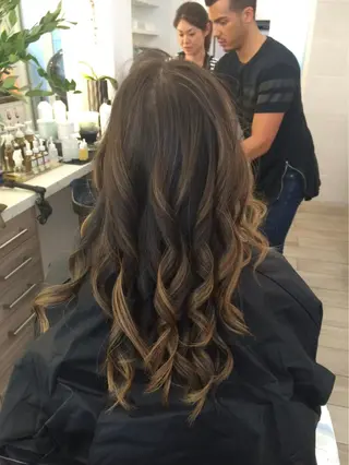 ロング カラー 皆巳 達郎のヘアスタイル