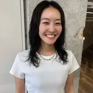 セミロング 伊藤ほのか /パーマ/ショートのヘアスタイル