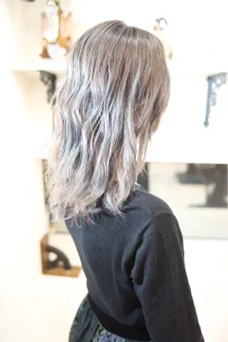 ミディアム corr所属・🍎🎁鈴木翔大 Englishokのヘアスタイル