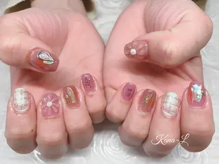 カラー ネイル 芦辺 香奈のネイルデザイン