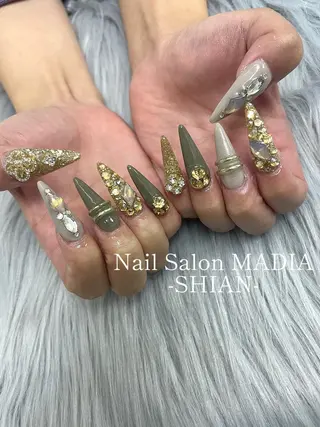ネイル MADIA所属・MADIA SHIANのネイルデザイン