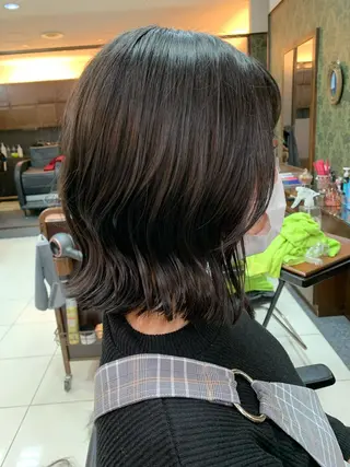 ミディアム 吉田 朱理のヘアスタイル