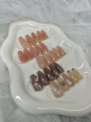 ネイル 鈴木 愛理のネイルデザイン