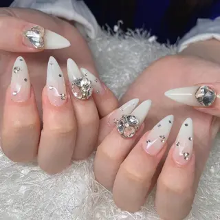 ネイル Nail&eye Belire 新宿のネイルデザイン