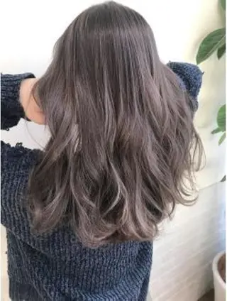 セミロング カラー 松戸　レイヤーカット 野口　康太郎のヘアスタイル