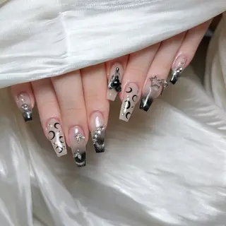 ネイル Maggie Nail🦩のネイルデザイン
