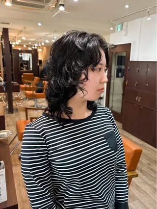 ミディアム Miyamoto Yasuchikaのヘアスタイル