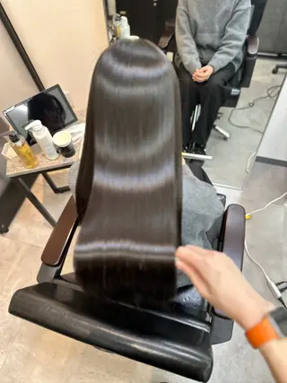 ロング shinka　omotesando所属・ブリーチ縮毛矯正 /髪質改善/タイチのヘアスタイル