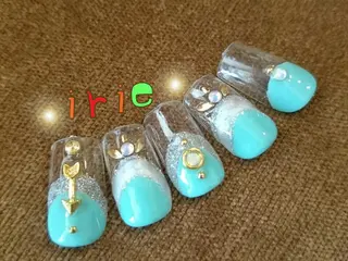 ネイル Hair salon Irie所属・與儀 知佳のネイルデザイン