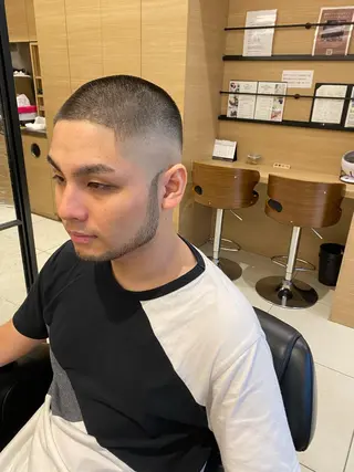 ショート ヘアーサロン　エステ所属・川満 琢也のヘアスタイル