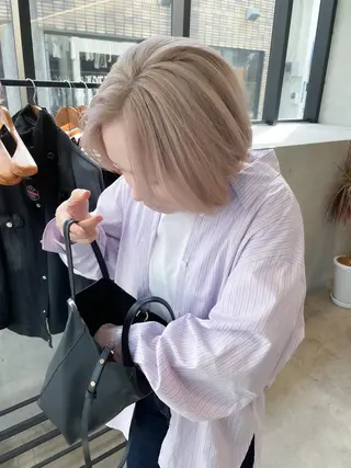 ショート カラー ヘアアレンジ ミニボブ/ブリーチ 🌈MISATOのヘアスタイル