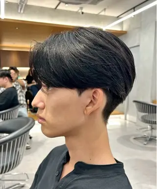 ショート パーマ メンズ nico TOKYO所属・ニュアンス/ センターパート/イノのヘアスタイル
