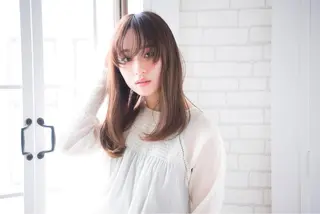 セミロング N° 秋田店【ナンバー】のヘアスタイル