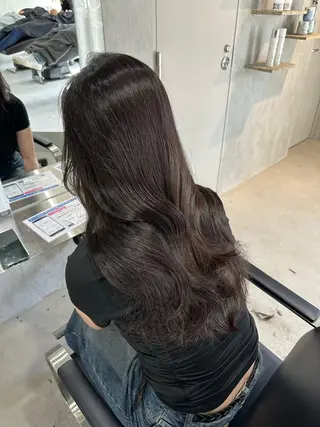 ロング カラー 緑川 佳薫のヘアスタイル