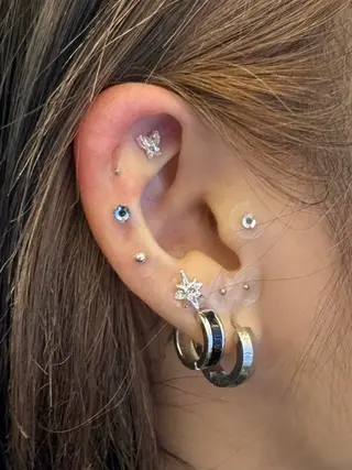 透明感カラー💙 束感マツエク🪼海月のヘアスタイル