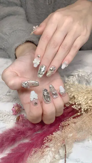 ネイル はな💎ネイル ワンホン、長さ出しのネイルデザイン