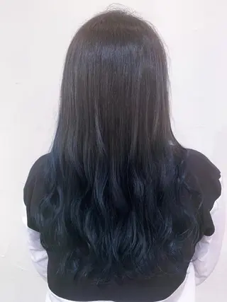 ロング カラー 乳井 悠香のヘアスタイル