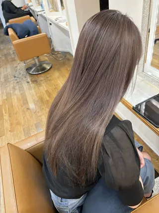 ロング カラー 栗林 茉那のヘアスタイル
