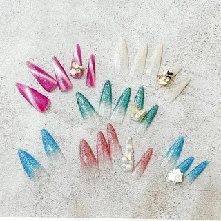 ネイル 💙🤍Tiary M🤍💙のネイルデザイン