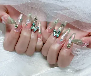 ネイル 高島 夏海のネイルデザイン