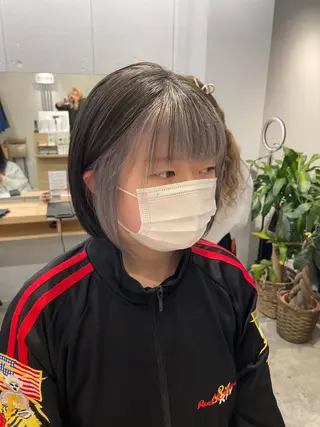 ショート SAEKI【ior 】北千住店ブリーチのヘアスタイル