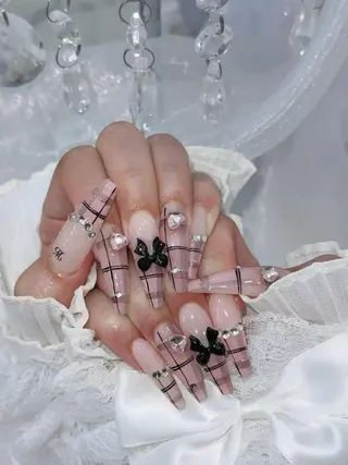 ロング Bling Salonのネイルデザイン