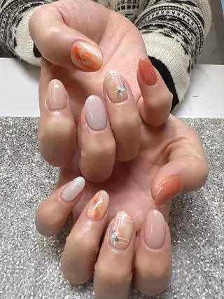 ネイル Guarendo錦糸町店所属・ガレンドウ 白澤 愛子のネイルデザイン