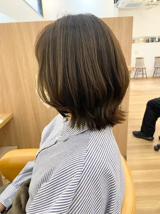ミディアム カラー 林 瑠夏のヘアスタイル