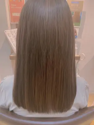 セミロング 髪質改善TR特化 副店長 坂田一樹】のヘアスタイル