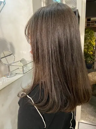 セミロング カラー IVORY.所属・🟩白髪ぼかし/ボブ /ショートヘア/大司のヘアスタイル