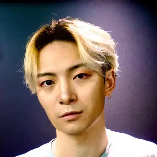 ミディアム メンズ アイブロウ メンズ眉毛ワックス 青山英憲のヘアスタイル