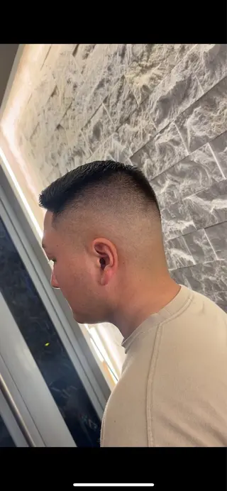 ショート メンズ BLISS BARBER ブリスバーバー所属・安立 玲於のヘアスタイル