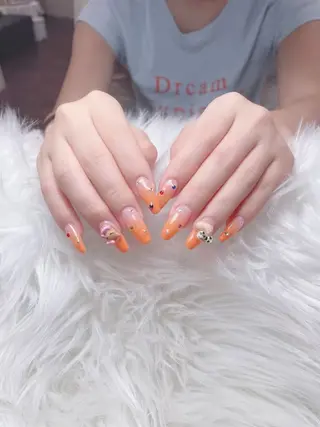 ネイル ENsalon AKIRAのネイルデザイン