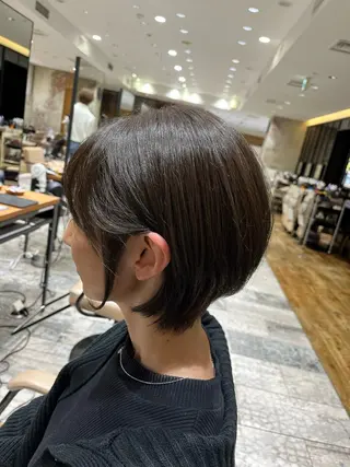 ショート 顔まわりカット 前髪カット安井楽人のヘアスタイル