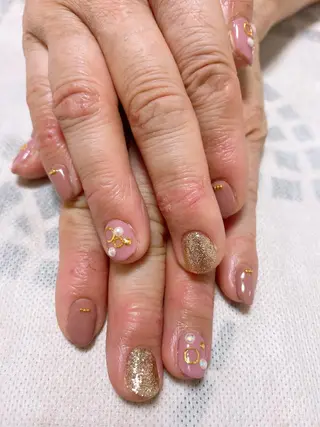 ネイル The Best Beauty受付担当のヘアスタイル