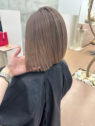 ミディアム カラー 森本 笑のヘアスタイル