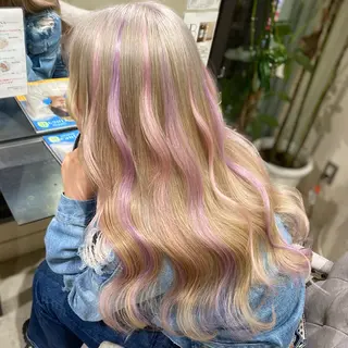 ハイトーン✨艶髪💘 💘 AYANO💘のヘアスタイル