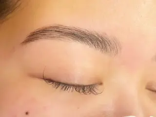 アイブロウ 鈴木 朝子のマツエク・マツパデザイン