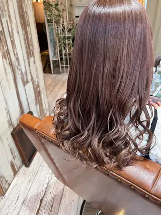 ロング カラー 大塚 実優のヘアスタイル