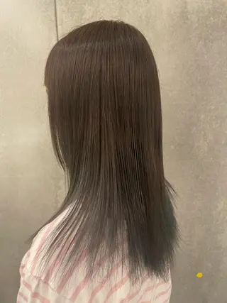 セミロング カラー ウォーレントリコミ  ニューヨーク所属・西梅田直結🌹 若林梨音のヘアスタイル