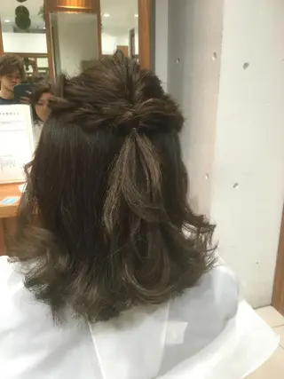 ショート カラー ヘアアレンジ 白髪ぼかしハイライト 柳川拓哉のヘアスタイル