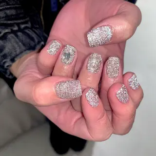 ネイル esby Loely MIZUKIのネイルデザイン