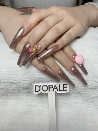 ネイル U·Mi nail salon所属・U·Mi 上野御徒町容のネイルデザイン