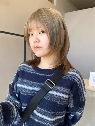 ミディアム カラー niil所属・REINA /niil/女性限定のヘアスタイル