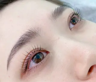 マツエク・マツパ まつ毛パーマ専門& men's眉AYAの眉毛・アイブロウイメージ