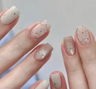 ネイル 高木 維麗絲のネイルデザイン