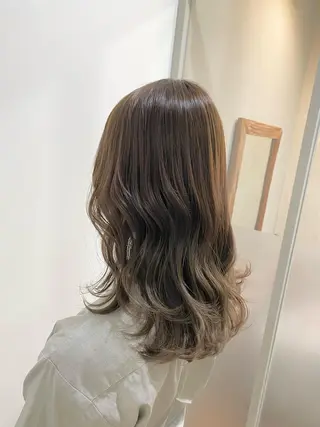 セミロング カラー たなか もえなのヘアスタイル