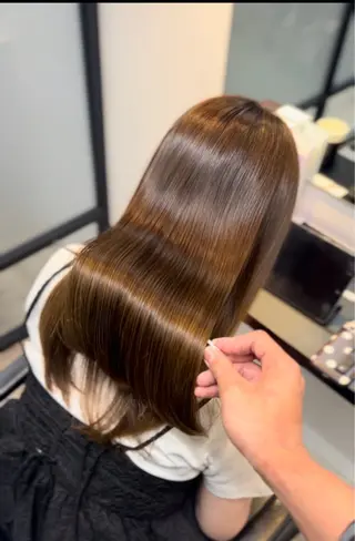 セミロング shinka所属・髪質改善特化/ まさるのヘアスタイル