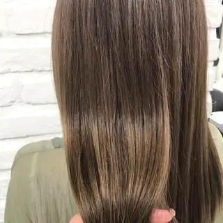 セミロング カラー 【暖色カラー特化】 中山由梨のヘアスタイル