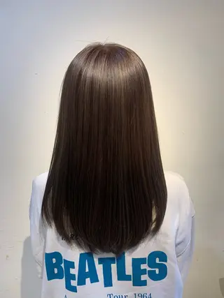 セミロング ハイライト✨髪質改善 TAKAさんです😊のヘアスタイル